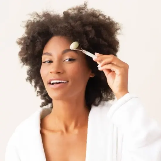 Plum Beauty Jade Face Roller Beauty Tool - 1ct image {4}