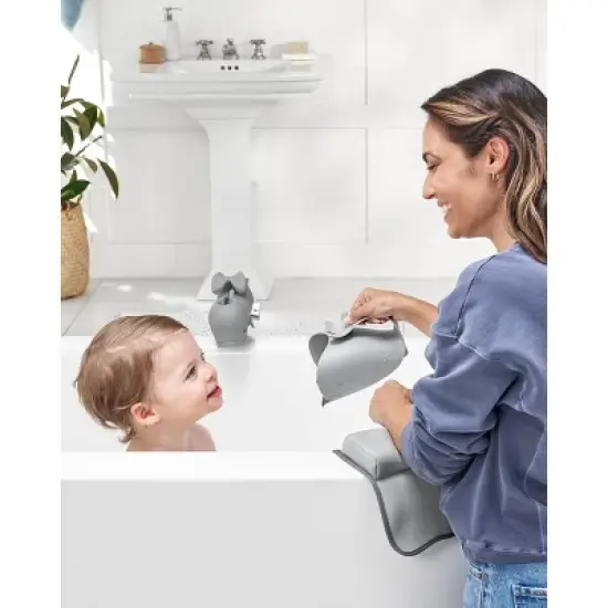 Skip Hop Moby Waterfall Baby Bath Rinser image {11}
