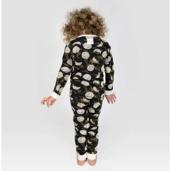 Burt's Bees Baby&reg;&nbsp;Toddler 2pc  Organic Cotton Tight Fit Pajama Set image {3}