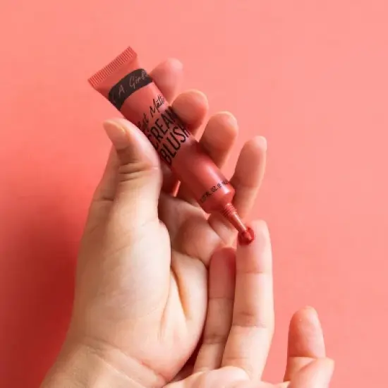 L.A. Girl Cream Blush - 0.27 fl oz image {3}