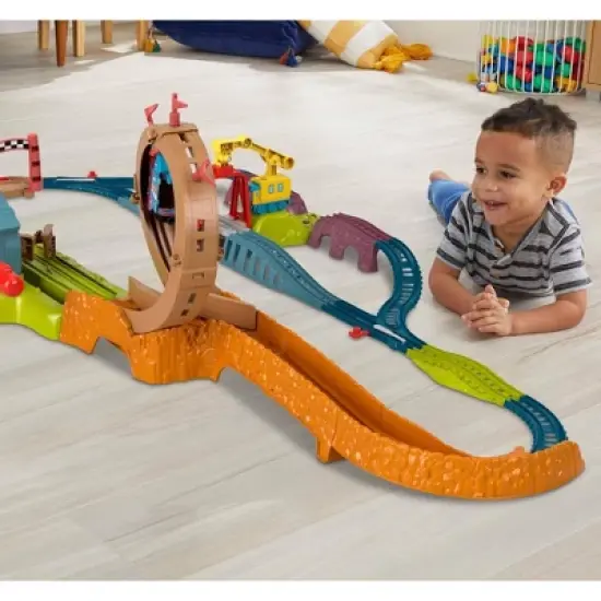 Thomas & Friends Launch & Loop Maintenance Yard Trackset image {1}