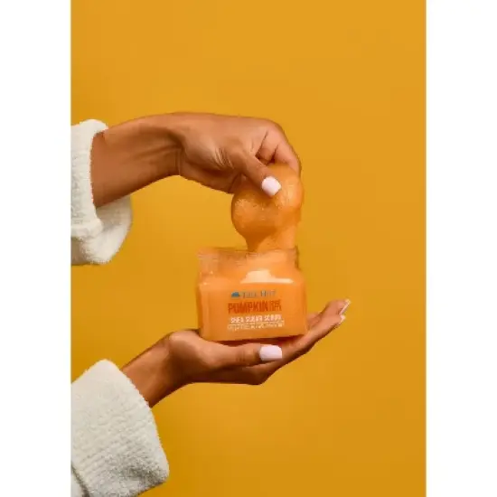 Tree Hut Pumpkin Spice Latte Shea Sugar, Clove, Vanilla & Cinnamon Body Scrub - 18oz image {8}