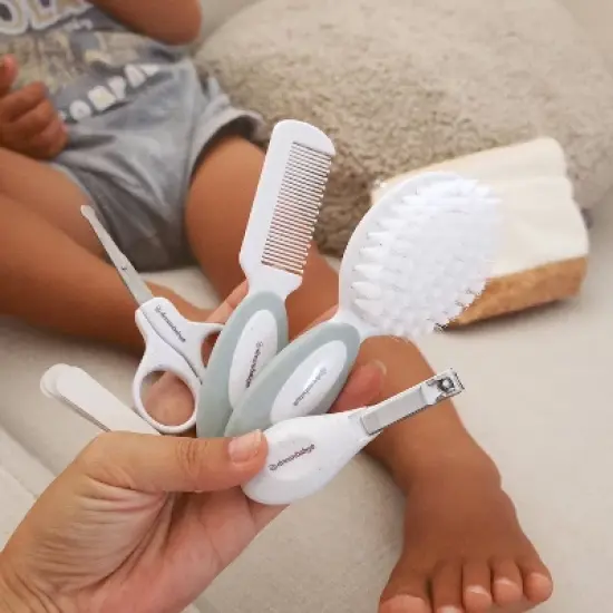 Dreambaby Neat and Tidy Canvas Grooming Kit image {8}