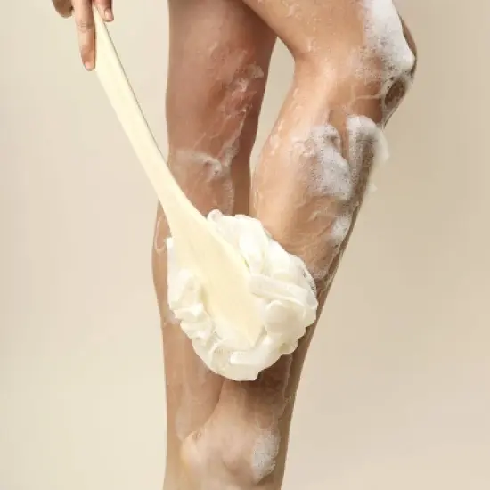 EcoTools EcoPouf Bath Brush image {2}