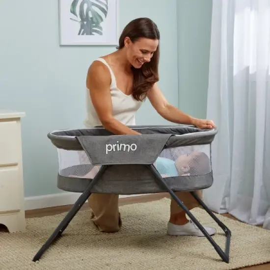 Primo Cocoon Deluxe Folding Indoor & Outdoor Travel Bassinet image {2}