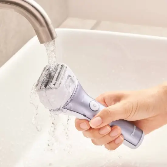 Panasonic Women's 4 Blade Shaver - ES-WL80 image {3}