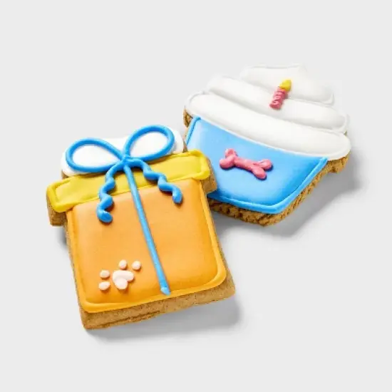 Hand Decorated Birthday Cinnamon Flavor Crunchy Dog Treats - Boots & Barkley&trade; 4.2oz/2pk image {1}