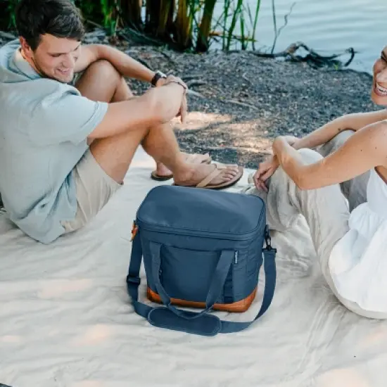 CleverMade Collapsible Tahoe 30 Cans Soft Sided Cooler - Ocean: Water-Resistant with Adjustable Straps image {11}