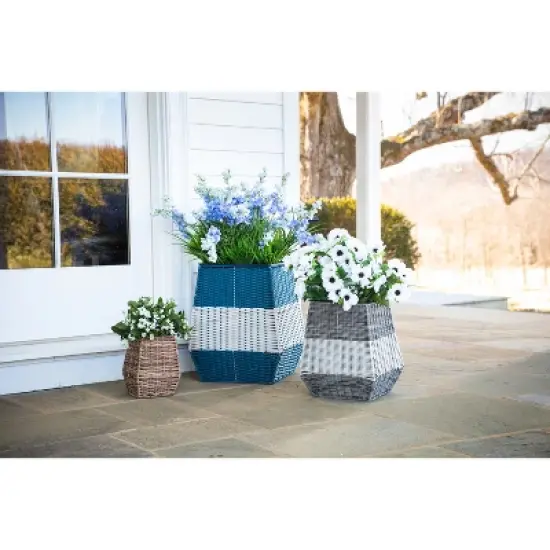 Evergreen High Resin Wicker Planter Set of 3 image {1}