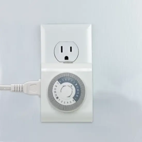 GE Indoor Mechanical Timer 24hr with 2 Outlets image {2}