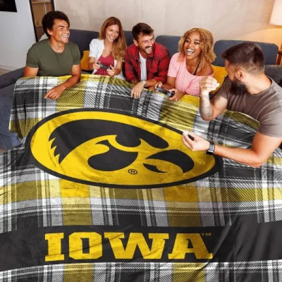NCAA Iowa Hawkeyes Plaid Ultra Cozy Throw Blanket image {2}