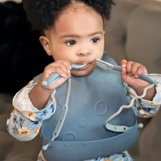 Busy Baby Silicone Stop-Drop Travel Bib with Tethers & Utensils image {1}