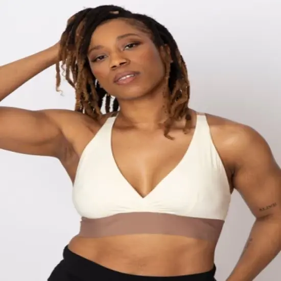 AnaOno Women's Paige Mastectomy Sports Bra image {9}