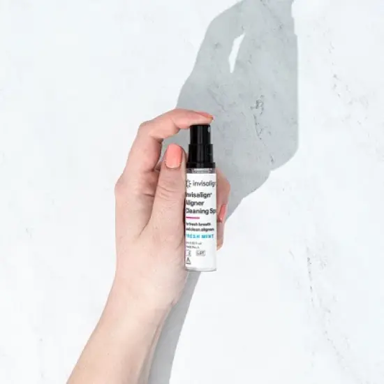 Invisalign&trade; Aligner Cleaning Spray image {2}