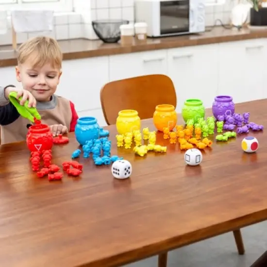 Play-Act Counting Bears 82-Piece Toy Set image {2}