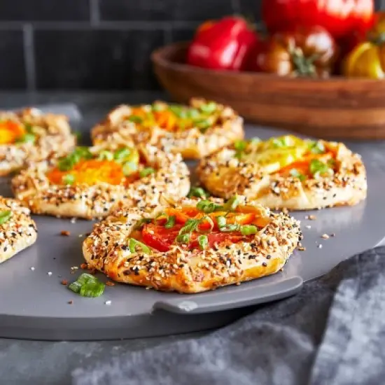 GreenPan Premiere Ovenware Ceramic Nonstick Round Pizza Baker 16.5" Gray: Cast Aluminum Pizza Pan for Oven image {4}