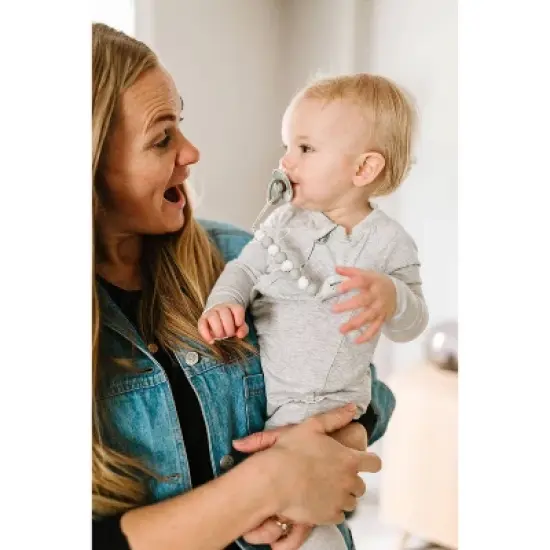 Loulou Lollipop Lolli Soother Holder in Silicone Clip - Marble Gray image {3}