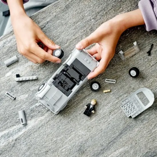 LEGO Speed Champions 007 Aston Martin DB5 Car Toy 76911 image {4}