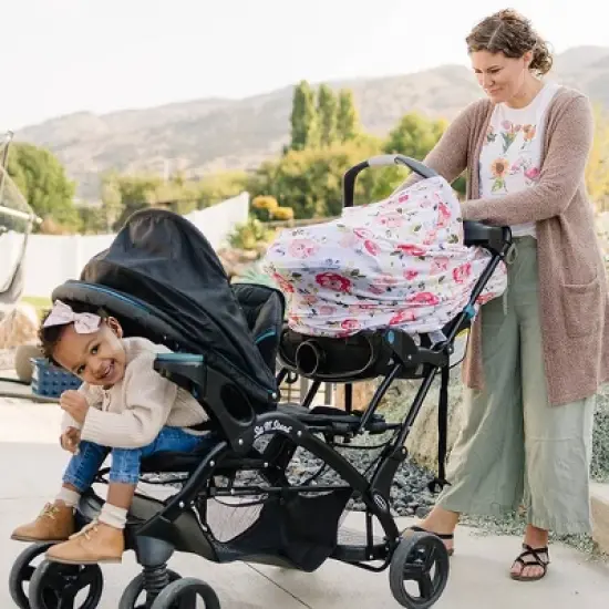 Bebe au Lait Pure & Simple 5-in-1 Cover with 2 Nursing Pads image {1}