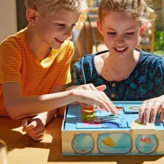 HABA Logic! Games: Splash Labyrinth - Milo's Waterpark Dexterity Maze Game image {7}