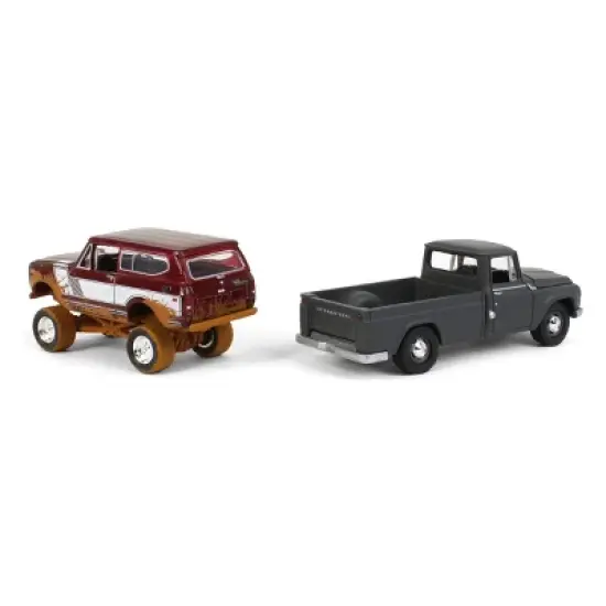 Johnny Lightning 1/64 Limited Edition International Harvester 2 Pack, 1965 Model 1200 and 1979 Scout Muddy Version JLCP7353 image {3}