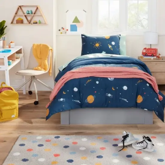 Multi Dot Kids' Rug - Pillowfort&trade; image {4}