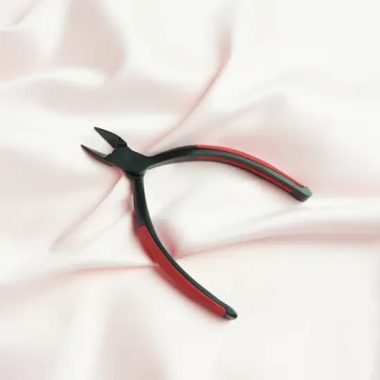 JAPONESQUE Men's Essentials Toenail Nipper image {3}