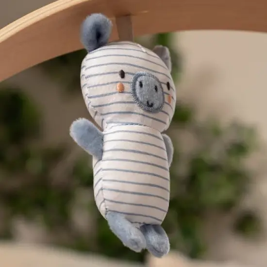 Ingenuity Swing n Go Portable Swing Removable Toy Bar - Chambray image {10}