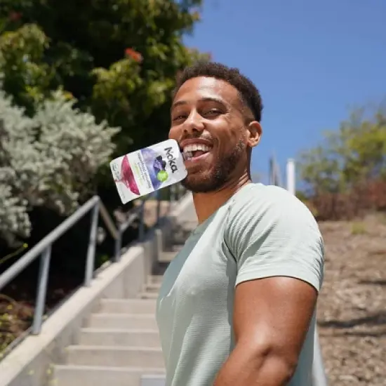 NOKA Superfood Fruit Smoothies + Prebiotic Fiber & Flax Strawberry Pineapple Pouches - 4.22oz/4pk image {12}