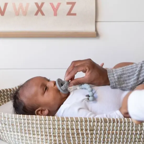 Ulubulu Silicone Teether & Pacifier Clip image {2}