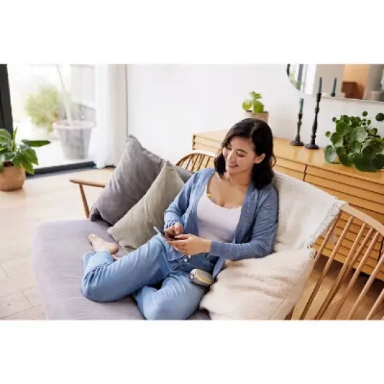 Medela Hands-Free Electric Breast Pump image {2}