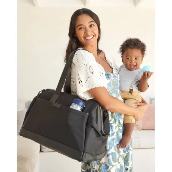 Skip Hop Endless Weekender Diaper Bag image {7}