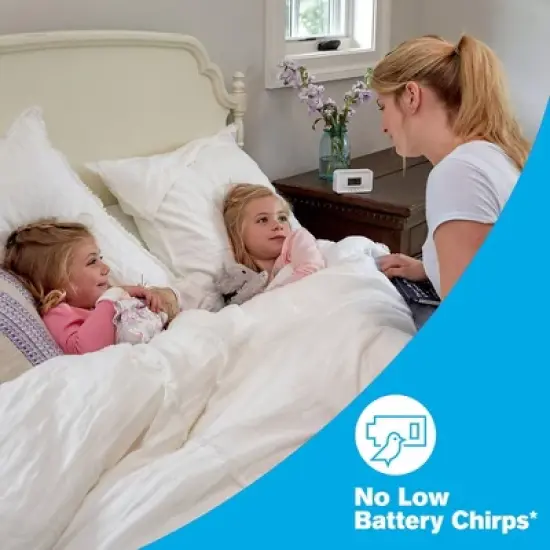 First Alert CO710 Carbon Monoxide Detector with Digital Temperature Display image {4}