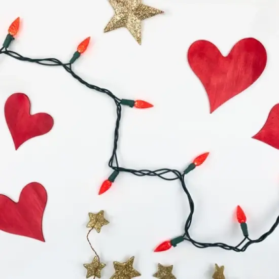 Northlight 70-Count Red LED Faceted C6 Christmas Light Set, 23ft Green Wire image {3}