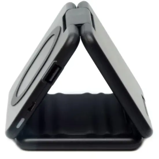 Calabria Wireless Charging Power Bank|Save Energy with Low Temperature High Efficiency Charging image {3}