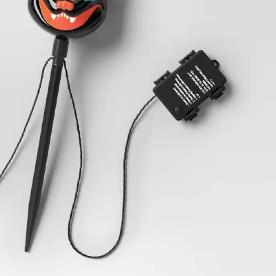 5ct Plastic Cat Halloween Novelty Pathway Lights with Warm White LEDs - Hyde and EEK! Boutique&trade; image {3}