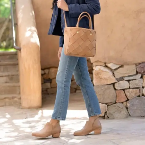 Nisolo Sustainable Women's Mia Everyday Ankle Bootie image {4}