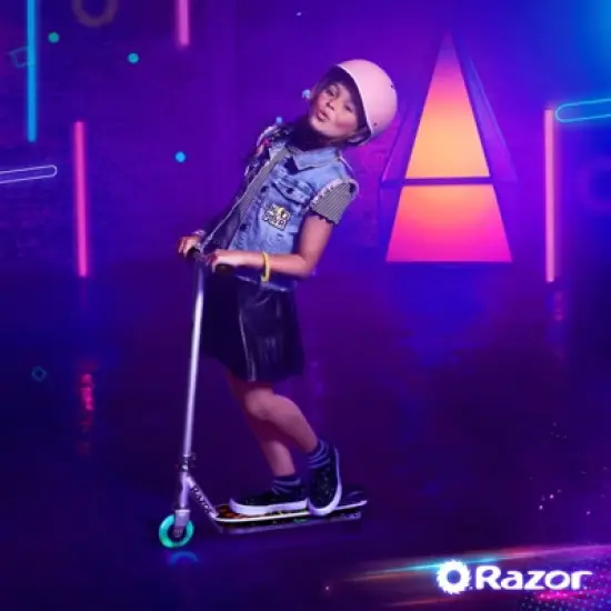 Razor Color Rave Electric Scooter - Black image {7}