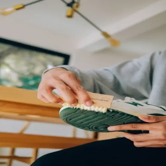 Jason Markk Durable Cleaning Brush with Stiff Bristles image {3}