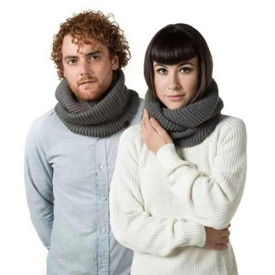 Mio Marino | Women's Cable Knit Infinity Circle Scarf image {7}