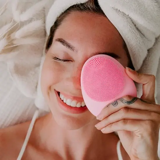 Fancii Isla Rechargeable Sonic Facial Cleansing Brush with Charging Stand - 1ct image {2}