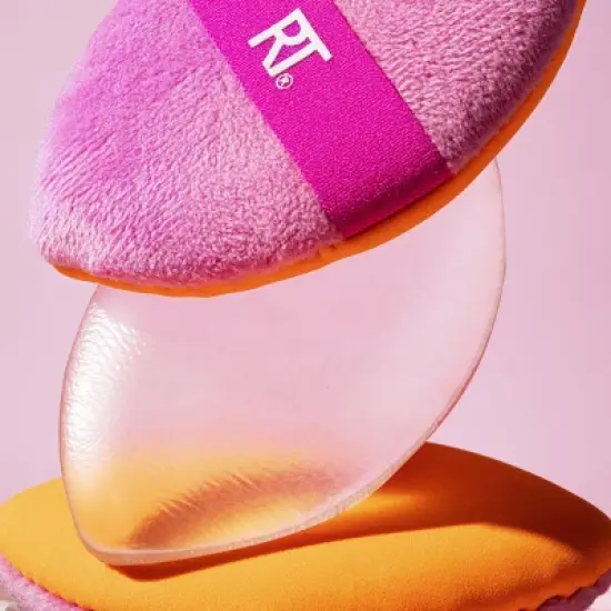 Real Techniques Miracle 2-In-1 Powder Puff image {8}