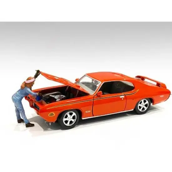 Retro Female Mechanic II Figurine for 1/18 Scale Models by American Diorama image {1}
