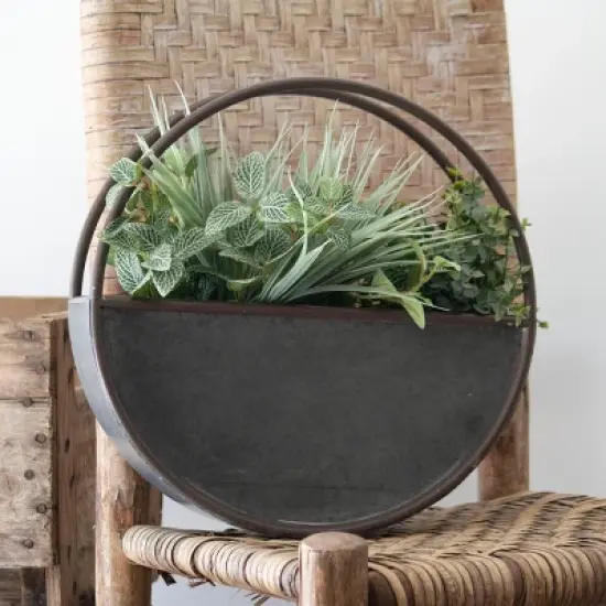 Round Metal Wall Planter - Foreside Home & Garden image {3}