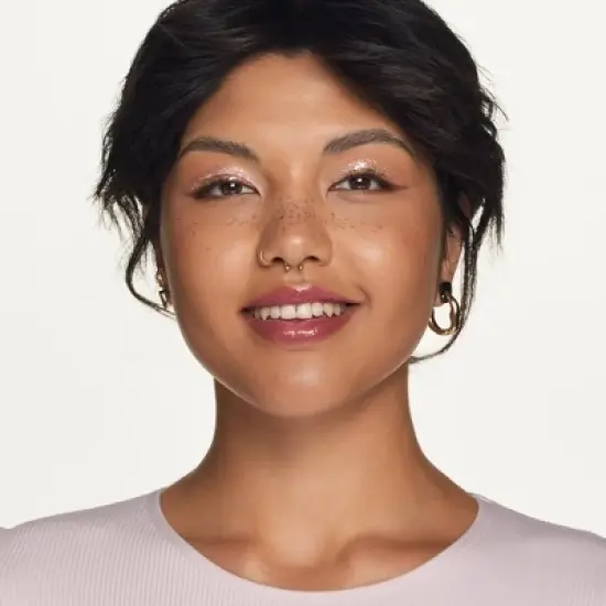 essence Hydra Kiss Lip Oil - 0.13 fl oz image {6}