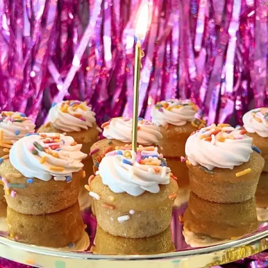 abe's Vanilla Mini Cupcakes - 12.5oz/12ct image {3}