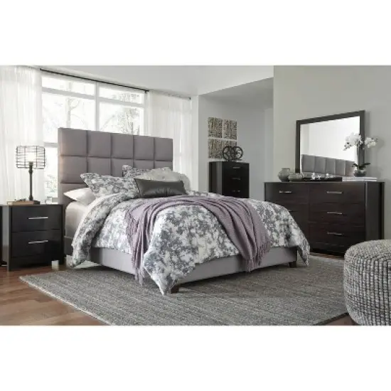 Dolante Upholstered Bed Gray - Signature Design by Ashley image {4}