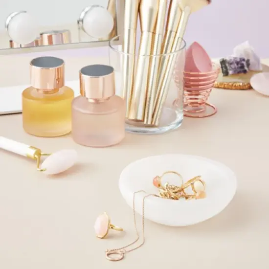 WellBrite 4-Inch Selenite Charging Bowl for Cleansing, Recharging Crystals and Healing Stones, Meditation, Spiritual Awareness, Home Decor image {2}