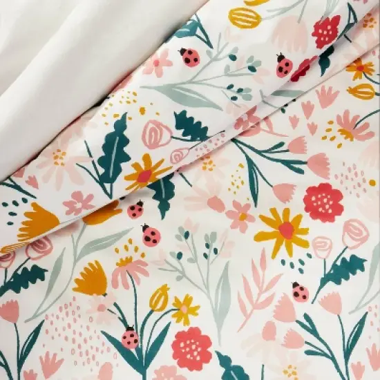 Garden Floral Kids' Duvet Cover - Pillowfort&trade; image {1}