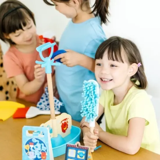 Melissa & Doug Blues Clues & You! Cleaning Time Play Set image {7}